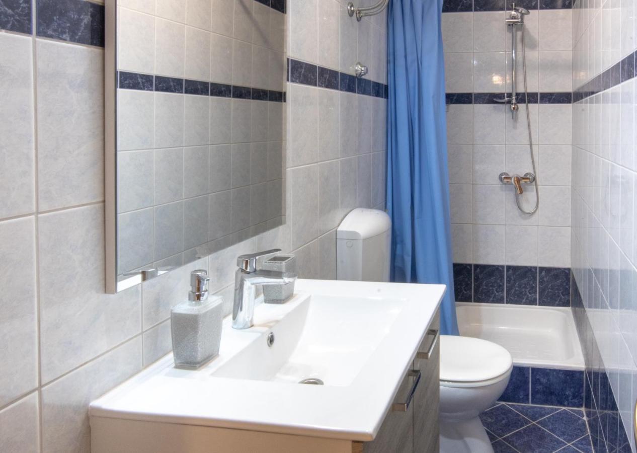 Apartment Dany - Free Beach Parking Makarska Eksteriør bilde